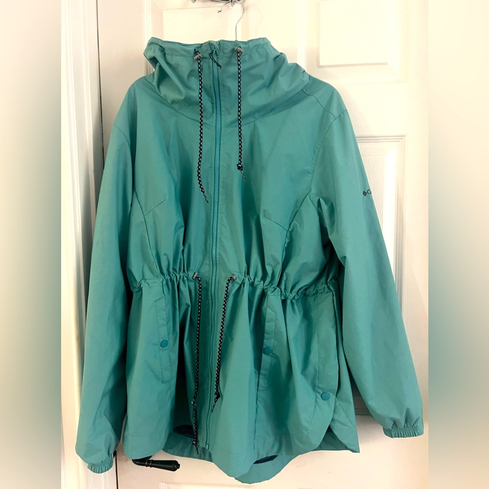 Columbia Women’s Lillian Ridge Shell Rain Jacket in teal blue. XXL. EUC